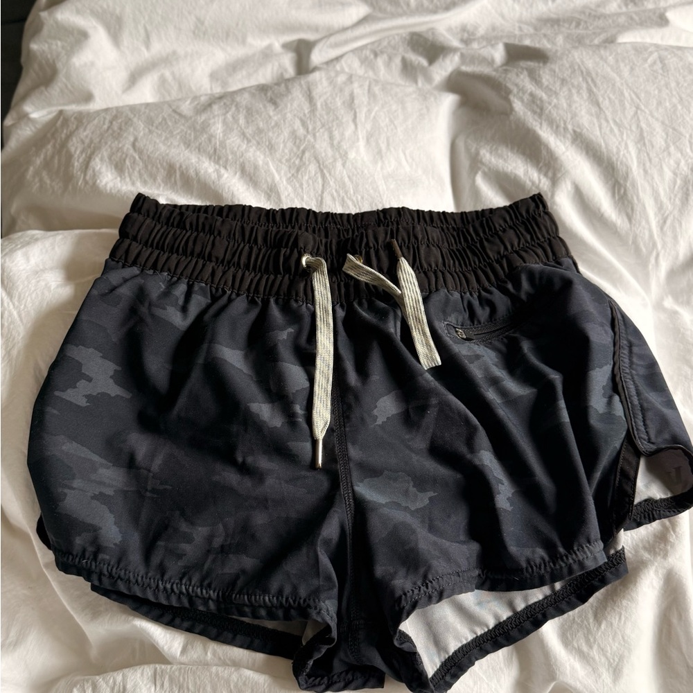 Vuori Women's Dark Camouflage Clementine Shorts